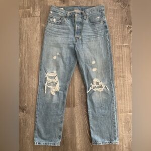 Levi's Relaxed Blue Jeans 501 CROP IN MONTGOMERY PATCHED